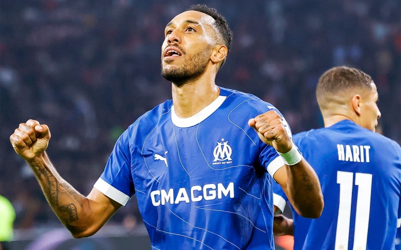 aubameyanq-yaxin-gunlerde-seudiyye-klubu-ile-muqavile-imzalayacaq