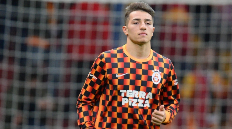 qalatasaray-turkiyeli-futbolchusunu-icareye-gonderib