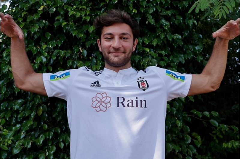 beshiktash-turkiyeli-futbolchunu-icareye-gonderib