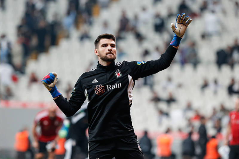 beshiktashin-futbolchusuna-fransadan-teklif-