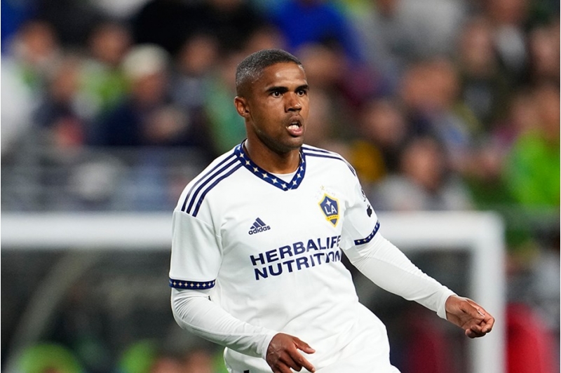 braziliyali-futbolchunun-yeni-komandasi-melum-olub