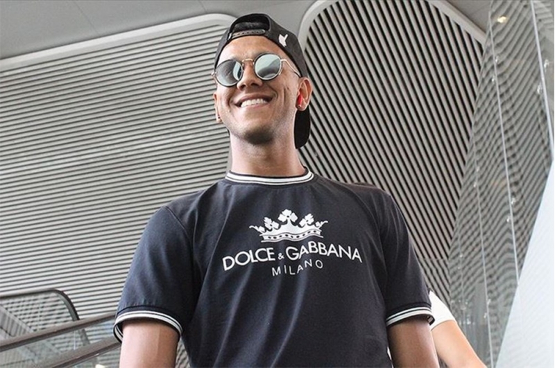 braziliyali-futbolchu-silahla-qaret-olunub