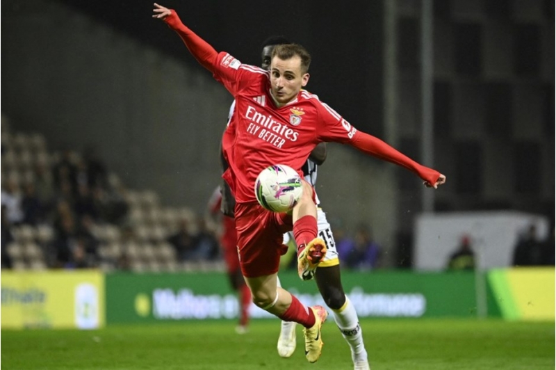 kerem-akturkoglu-benfikadaki-mehsuldarligini-davam-etdirir