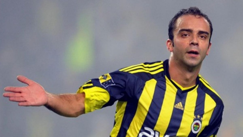 semih-shenturk-fenerbagchali-futbolchunu-tenqid-etdi