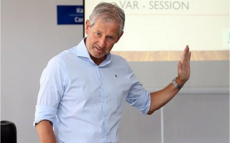 frank-de-blekere-sebail-turan-tovuz-matchindaki-mubahiseli-epizodlari-sherh-edib