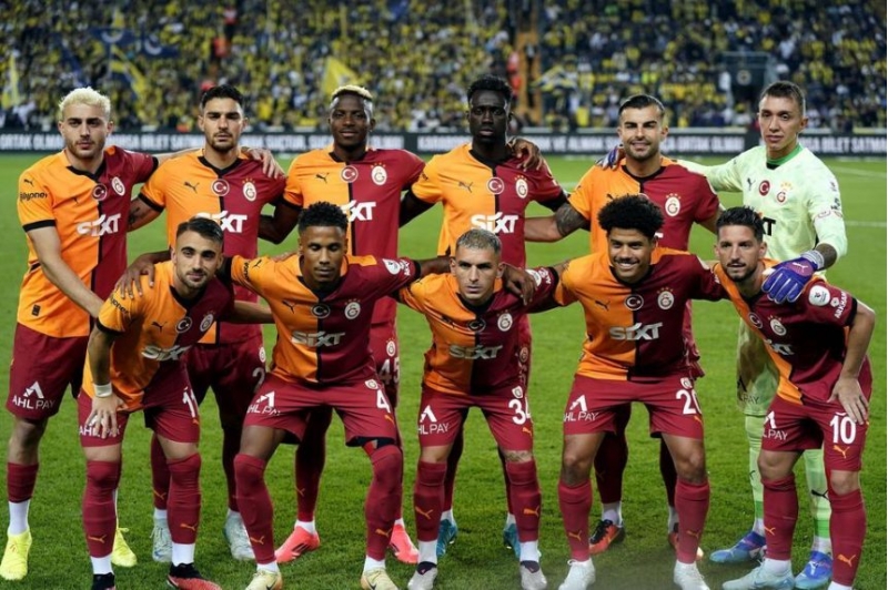 qalatasaray-isveche-itkilerle-yollanib