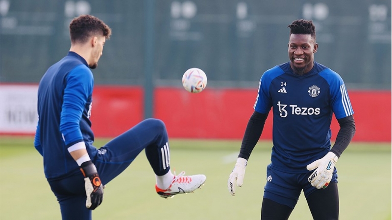 manchester-yunayted-klubu-qapichisi-ile-vidalashir