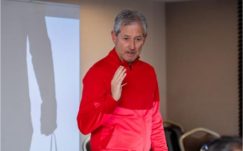 -affa-hakimler-komitesinin-sedri-referileri-futbol-komandasi-kimi-hazirlayiriq