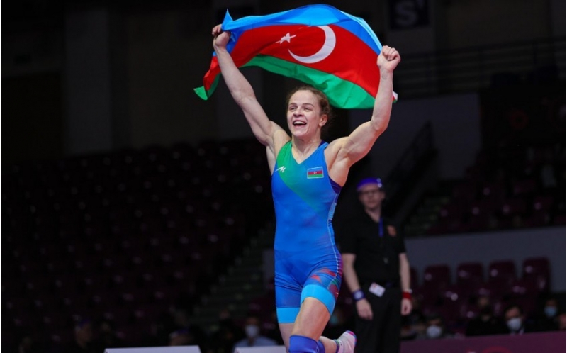 mariya-stadnik-karyerasini-basha-vurdugunu-achiqlayib