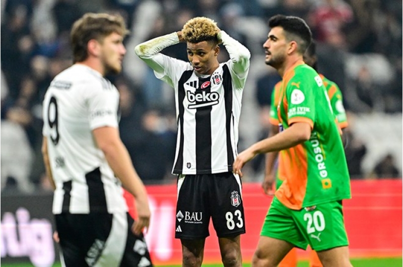 beshiktash-daha-bir-futbolchu-ile-yollari-ayirir