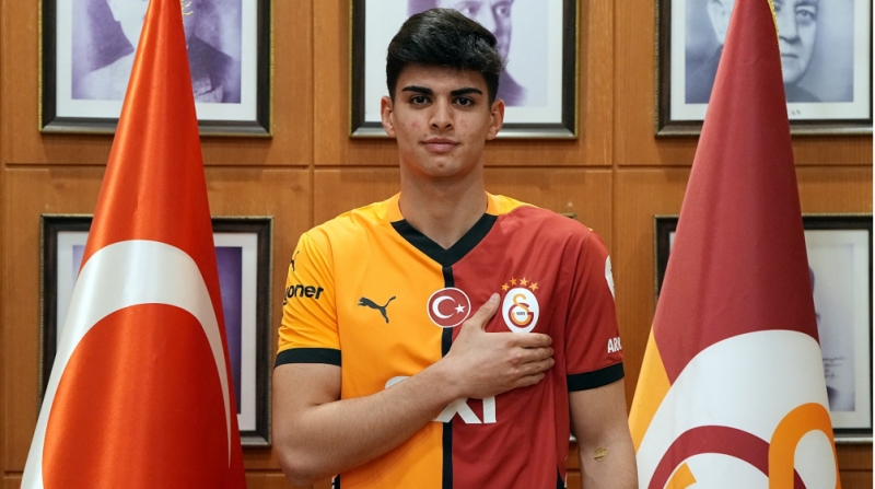 qalatasaraydan-yeni-transfer-9