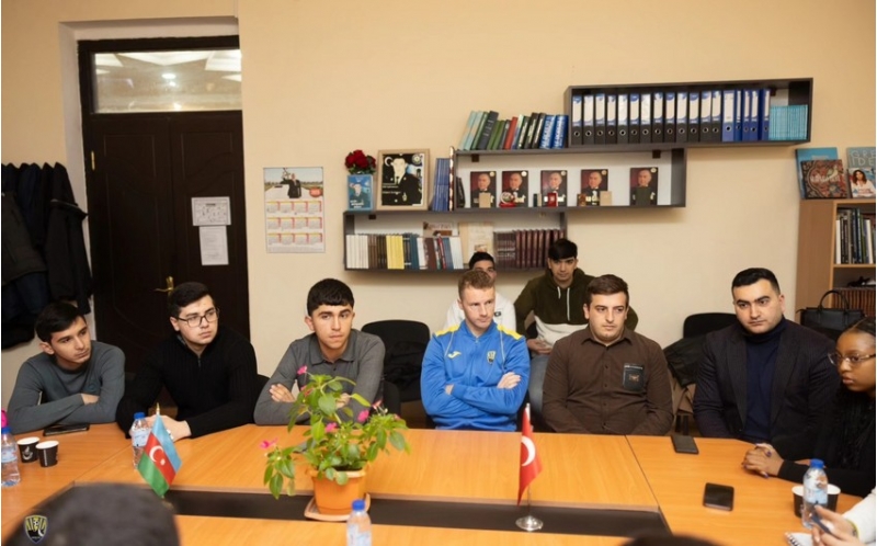 kepezin-futbolchulari-azerbaycan-dovlet-aqrar-universitetinin-telebeleri-ile-gorushubler