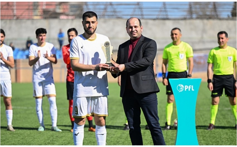shemkir-klubunun-futbolchusu-mukafatlandirilib
