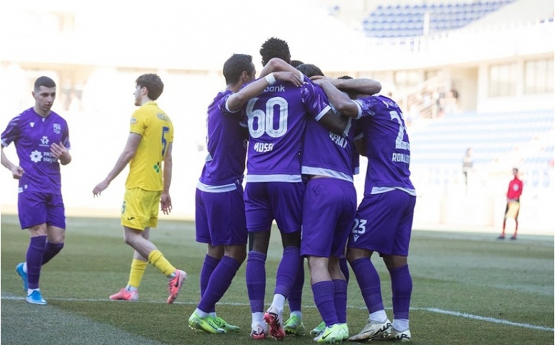 sumqayit-premyer-liqada-10-cu-defe-boyukhesabli-qalibiyyet-elde-edib