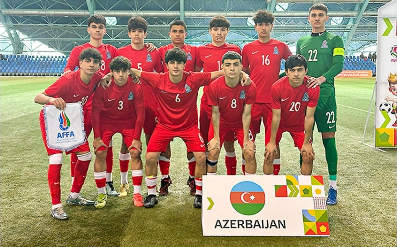 azerbaycanin-17-yashadek-futbolchulardan-ibaret-millisinin-heyetinde-deyishiklik-edilib