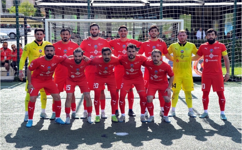 azerbaycan-belchikani-meglub-edib