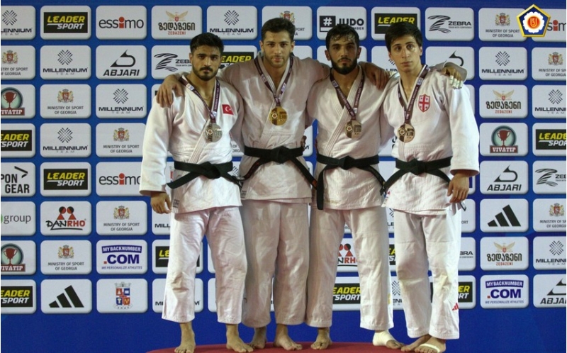 cudochularimiz-avropa-kubokunun-ilk-gununde-3-medal-qazanib
