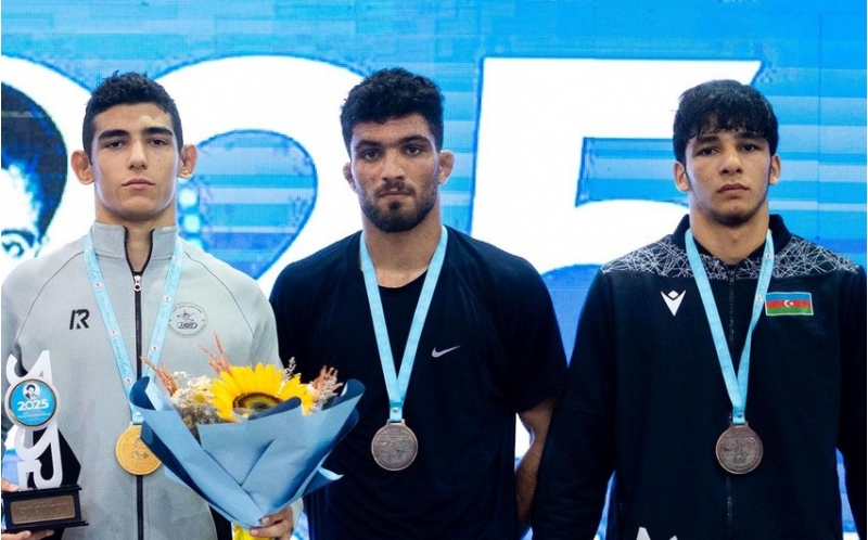azerbaycan-guleshchileri-irandaki-turniri-besh-medalla-basha-vurublar