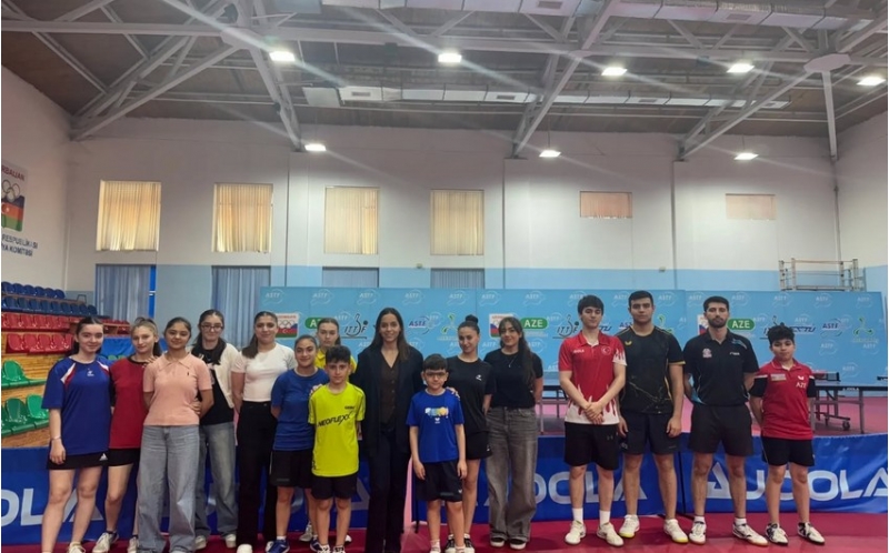 amada-stolustu-tennischiler-uchun-seminar-teshkil-edib