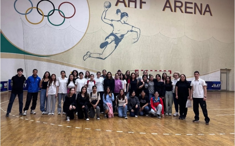 amada-hendbolchular-uchun-maariflendirme-seminari-kechirib