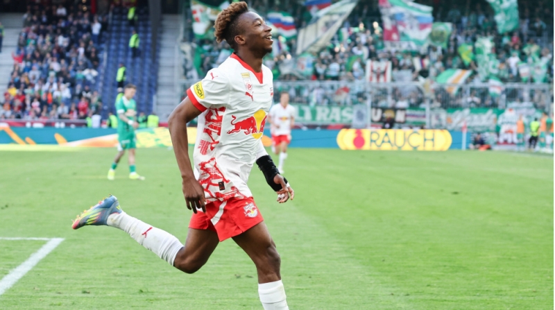tottenhemin-gozu-salzburqun-futbolchusuna-dushub