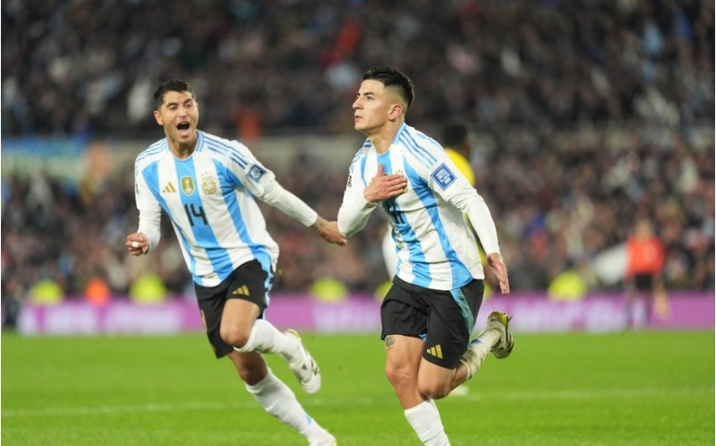 argentina-kolumbiya-ile-matchda-azliqda-meglubiyyetden-xilas-olub