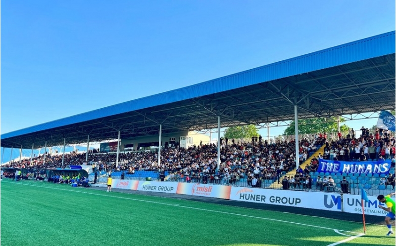 oten-movsumun-oyunlarini-275-min-933-tamashachi-izleyib