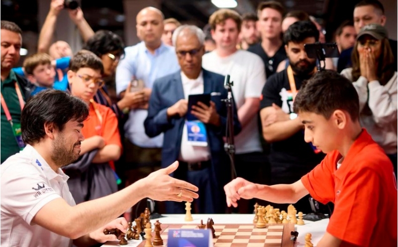 hikaru-nakamura-uzerinde-qelebe-meni-xoshbext-etdi