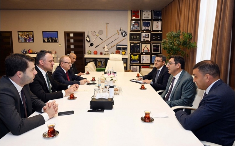 ferid-qayibov-turkiye-azerbaycan-gencler-ve-idman-emekdashliq-ishchi-qrupunun-uzvleri-ile-gorushub