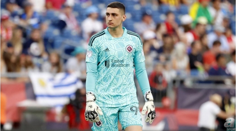 qalatasaray-serb-qapichinin-transferine-hazirlashir