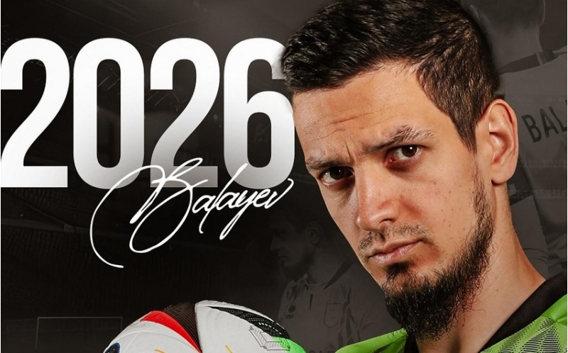 neftchi-futbolchusu-ile-muqavilenin-muddetini-uzatdigini-achiqlayib