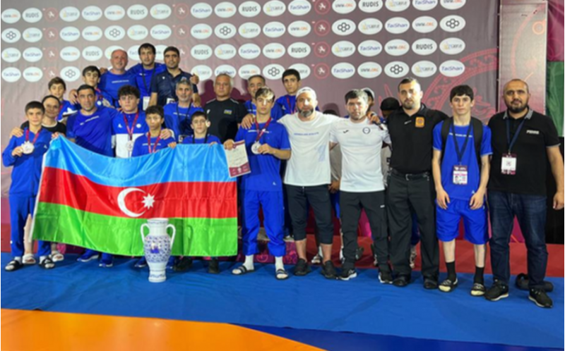 azerbaycanin-serbest-gulesh-millisi-rekord-xalla-avropa-chempionu-olub
