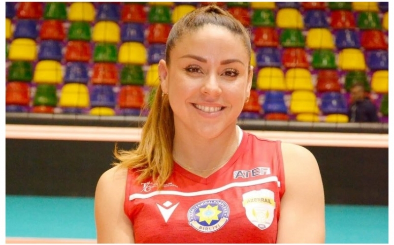 azerreyl-voleybolchusu-ile-muqavileni-yenileyib