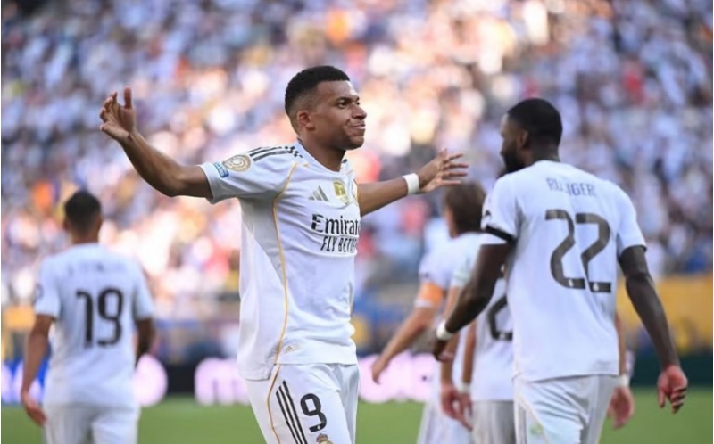 real-madrid-borussiyani-meglub-ederek-yarimfinala-yukselib