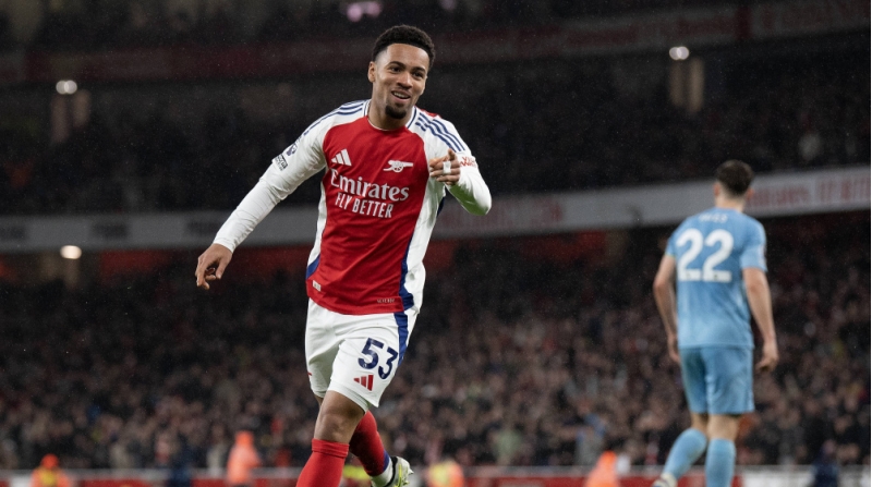 arsenal-genc-futbolchusu-ile-yola-davam-edecek