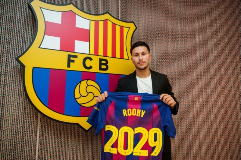barselona-yeni-transferi-resmileshdirdi-3