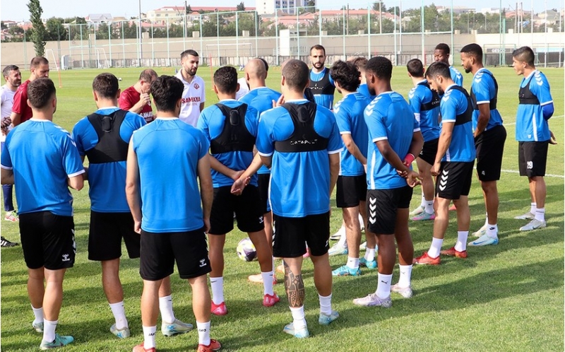 araz-naxchivan-trabzonspora-qarshi