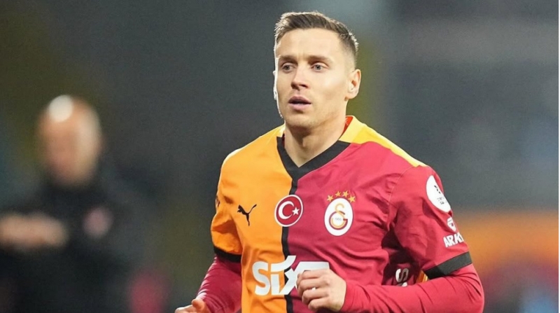 lans-qalatasarayin-futbolchusunu-icareye-goturur