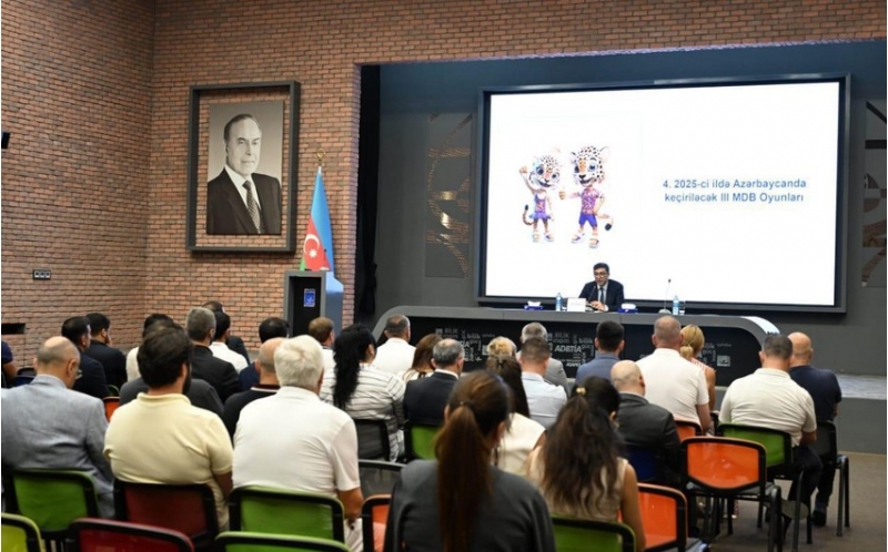 ferid-qayibov-idman-federasiyalarinin-numayendeleri-ile-gorushub-3