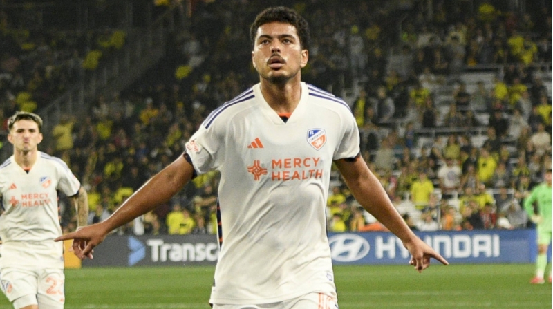 fenerbagcha-brazilyali-futbolchunun-xidmetinde-maraqlidir
