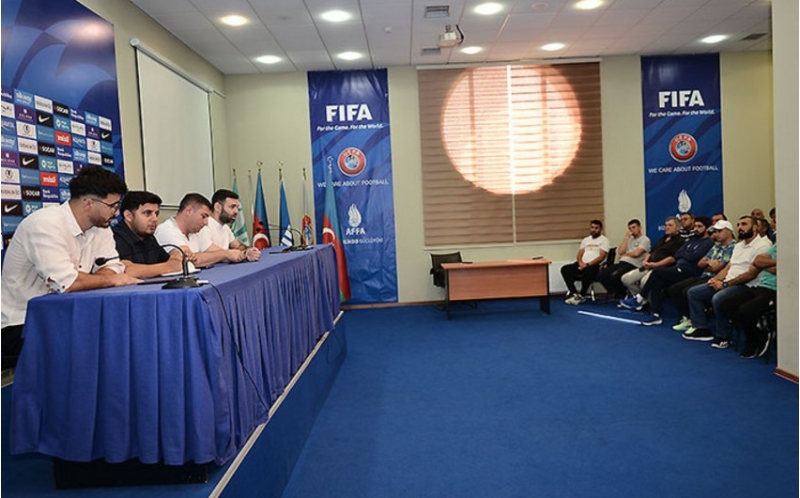 affa-da-klub-numayendeleri-ile-gorush-kechirilib-2