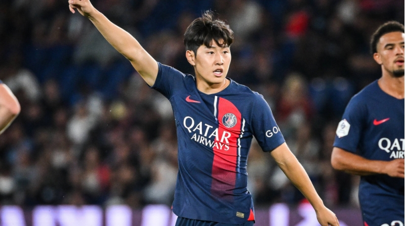 psj-nin-futbolchusuna-3-klub-elchi-dushub