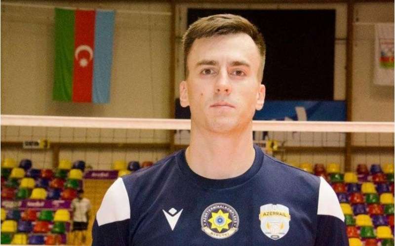 azerreyl-voleybolchusu-ile-muqavile-muddetini-uzadib
