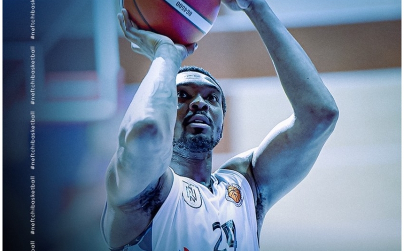 neftchi-absh-li-basketbolchu-ile-muqavileni-yenileyib