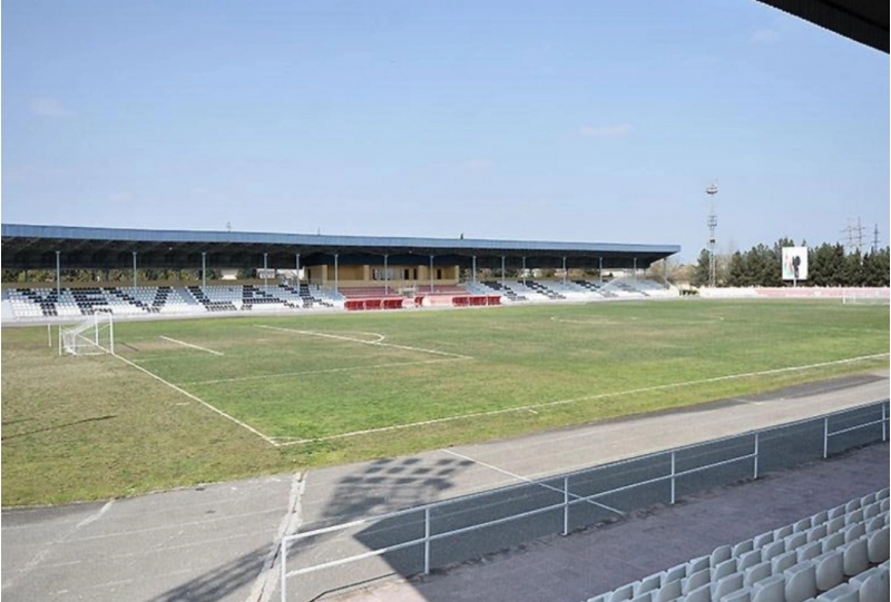yevlax-sheher-stadionunda-bezi-chatishmazliqlar-var