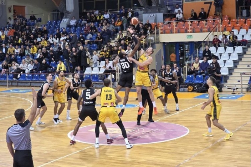 neftchi-avrokubokda-novbeti-oyuna-chixir