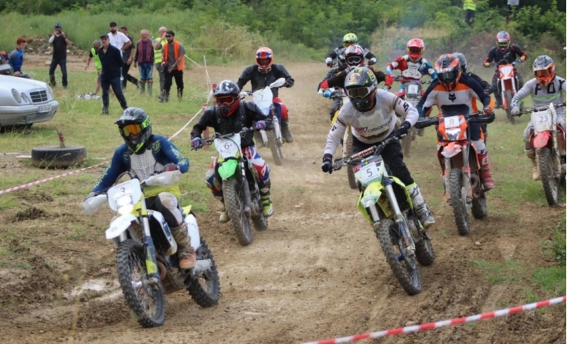 bakida-zefer-gunune-hesr-olunan-motokross-chempionati-kechirilecek