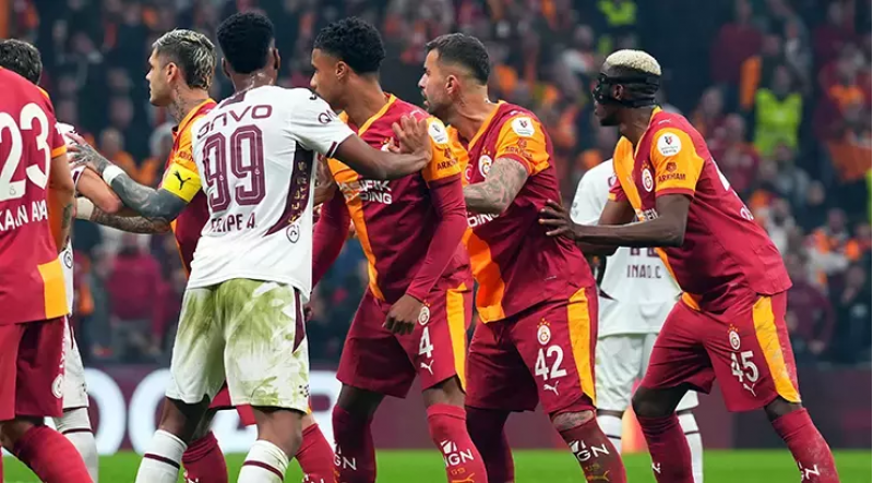 qalatasaray-trabzonspor-oyunu-qolsuz-hech-heche-ile-basha-chatdi