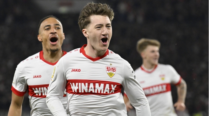 manchester-yunayted-yeni-yarimmudafiechi-axtarishina-chixib