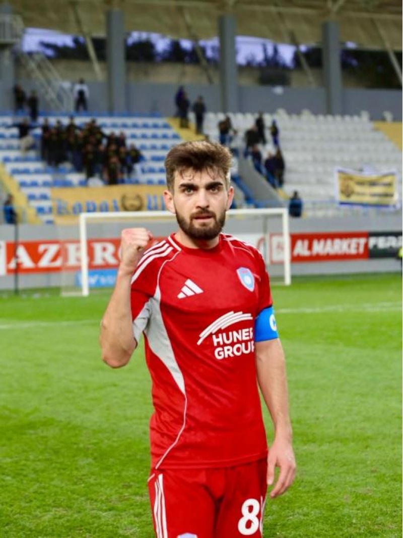 turan-tovuzun-vitse-kapitani-rovshen-babayev-olmasaydi-belke-de-futbolu-atmishdim